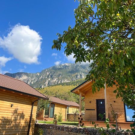 Bujtina Kapinova Hotell Berat Eksteriør bilde