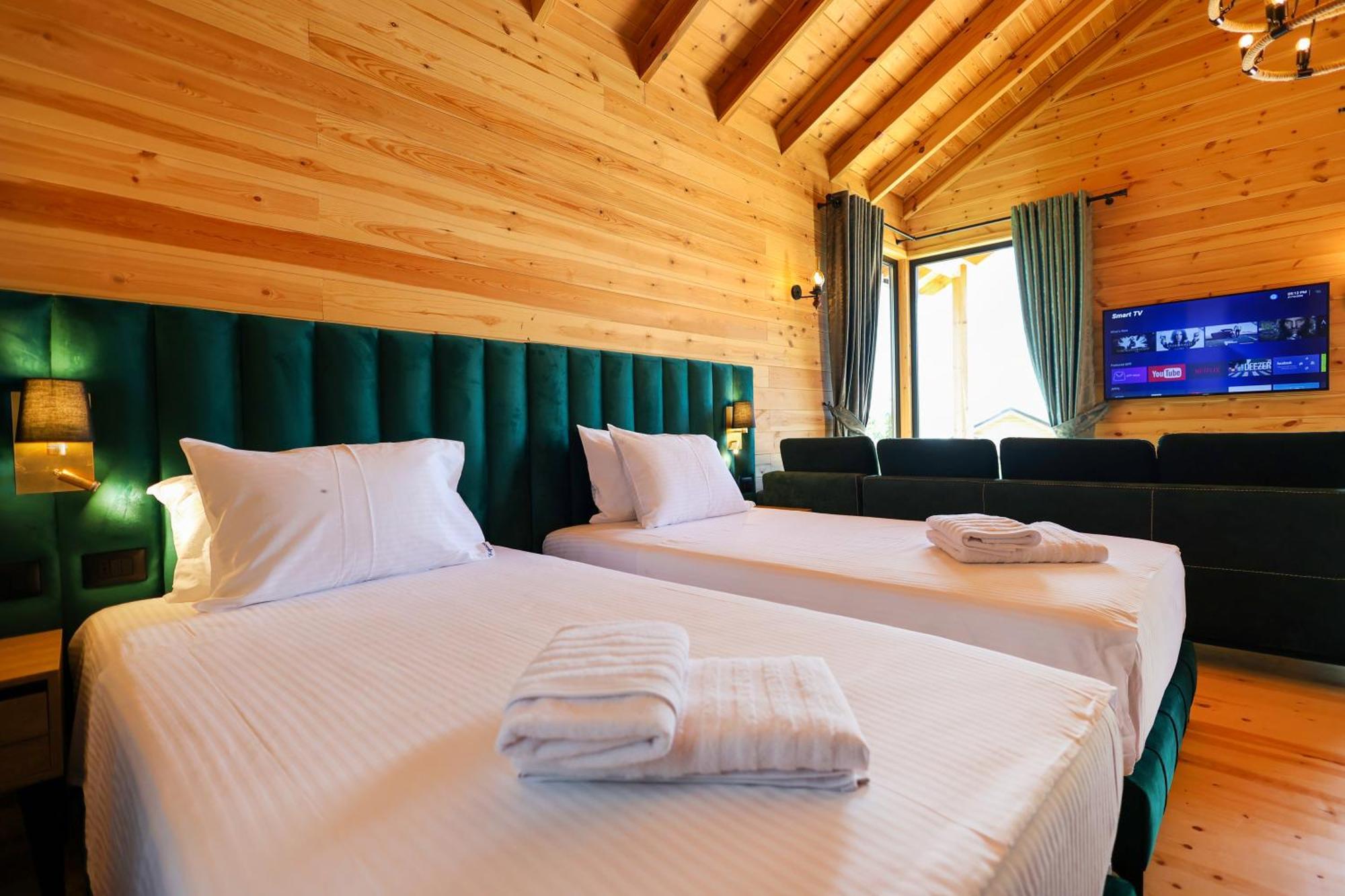 Bujtina Kapinova Hotell Berat Eksteriør bilde